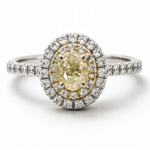 Anello diamante giallo ovale con contorno diamanti in oro 18Kt – DIENNECI GIOIELLI