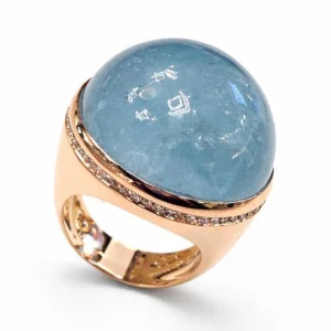 Anello Oro Rosa 18kt con Acquamarina Milk Cabochon 52,25 ct e Giro Diamanti 0,30 ct - DIENNECI GIOIELLI