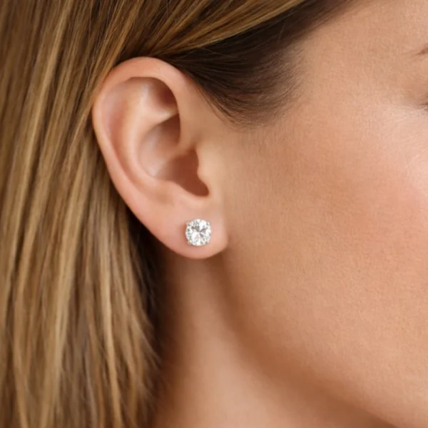 Orecchini Punto Luce con Diamanti 2,00 Ct. in Oro Bianco 18 kt – DIENNECI GIOIELLI
